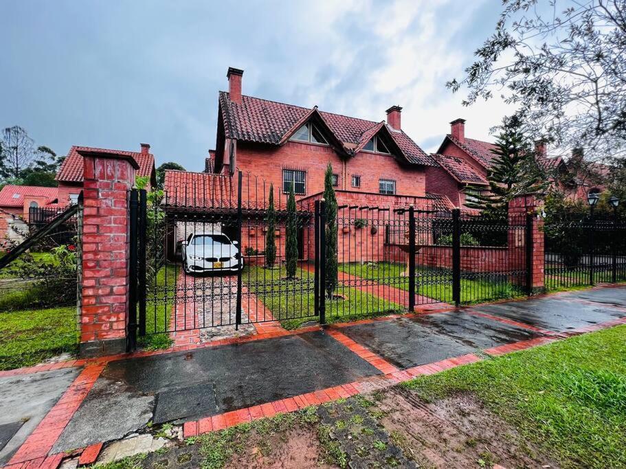 Villa Hermosa Casa , Con Parqueadero En Rionegro Cerca Al Aeropuerto Extérieur photo